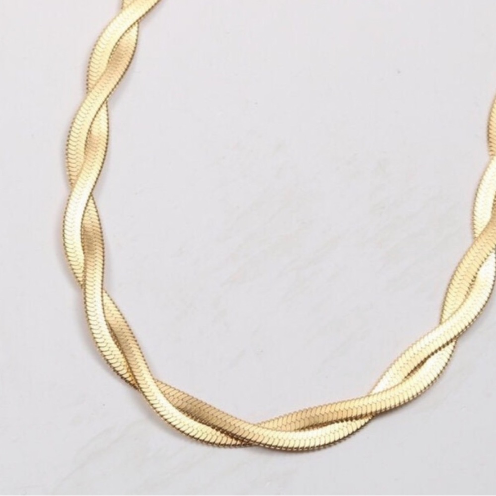 Elegant Braided Gold-Tone Necklace